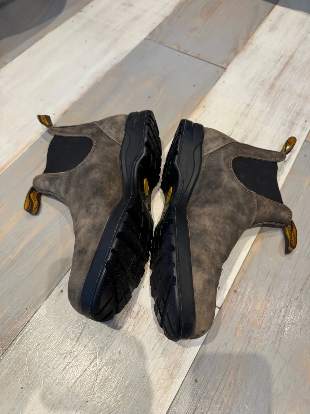 Blundstone Brown Distressed Leather Chukka Boots